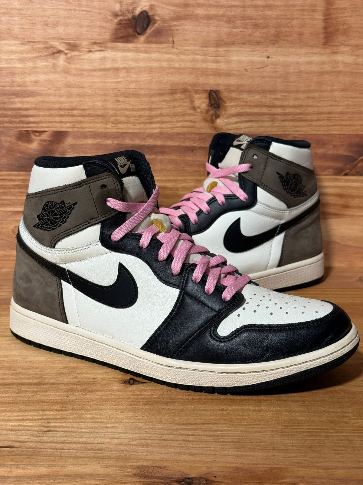 Jordan 1 Retro High Dark Mocha - Size 11