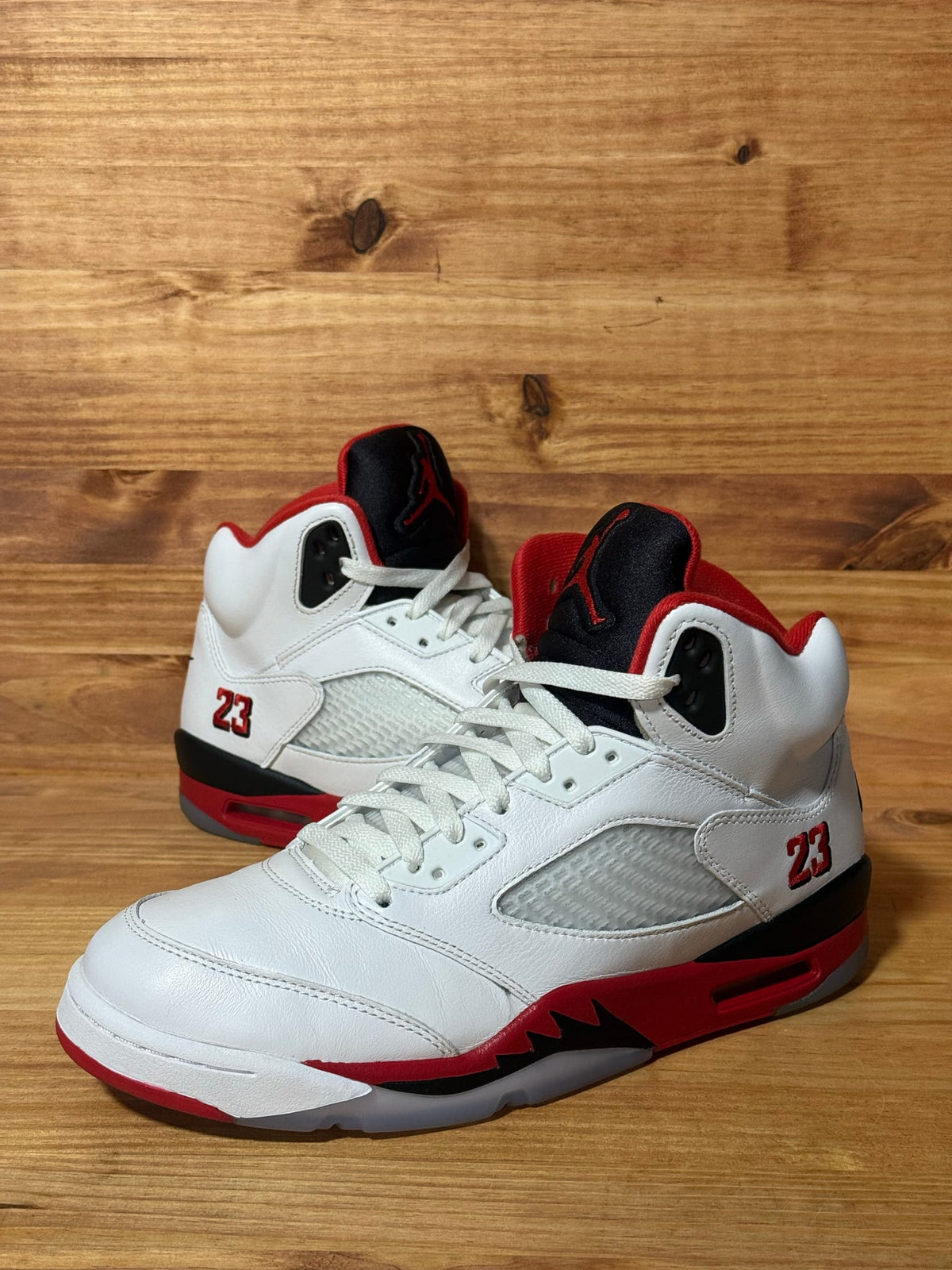 Jordan 5 Retro Fire Red Black Tongue (2025) Size 10.5