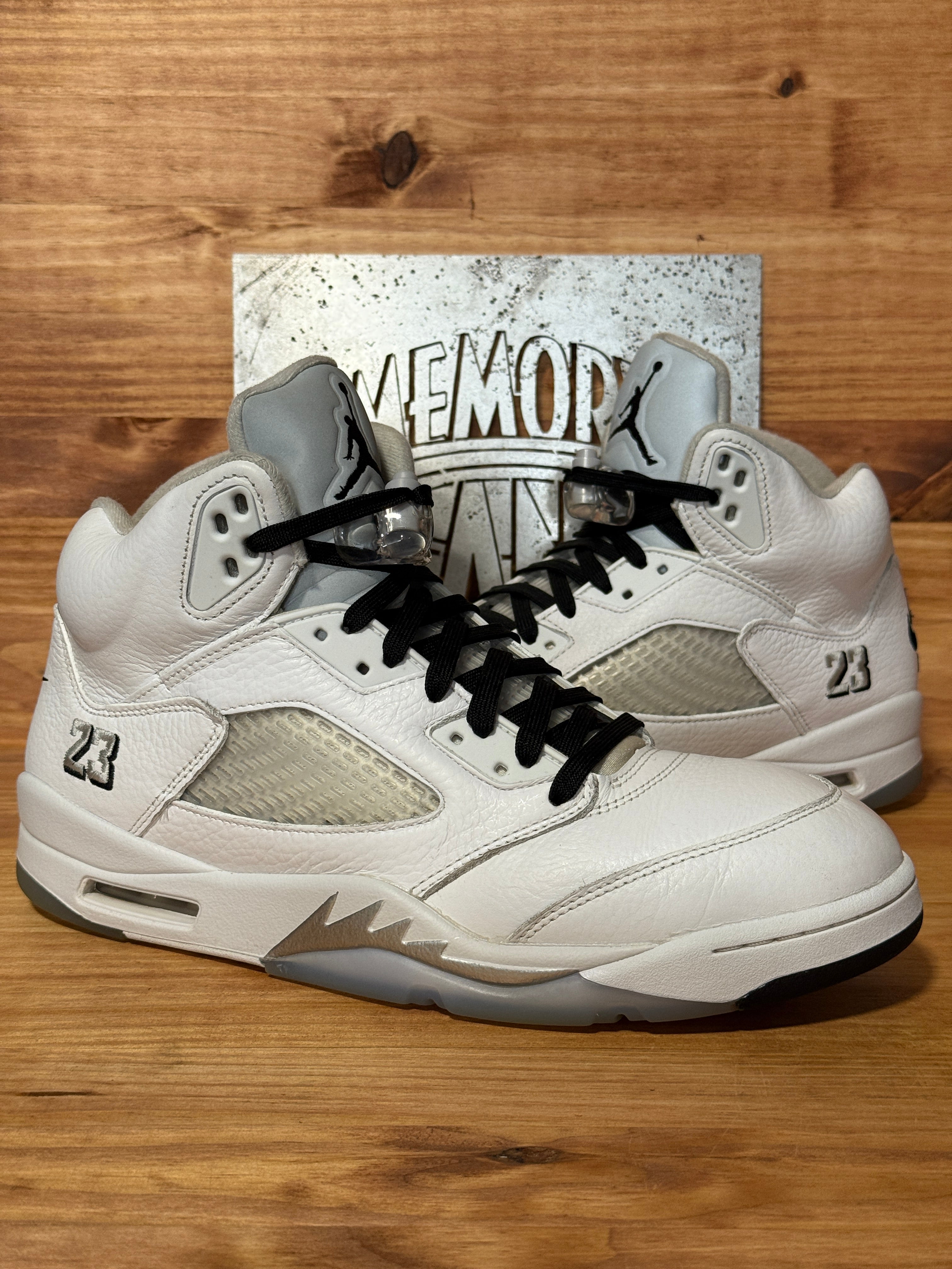 Jordan 5 Retro White Metallic (2026)