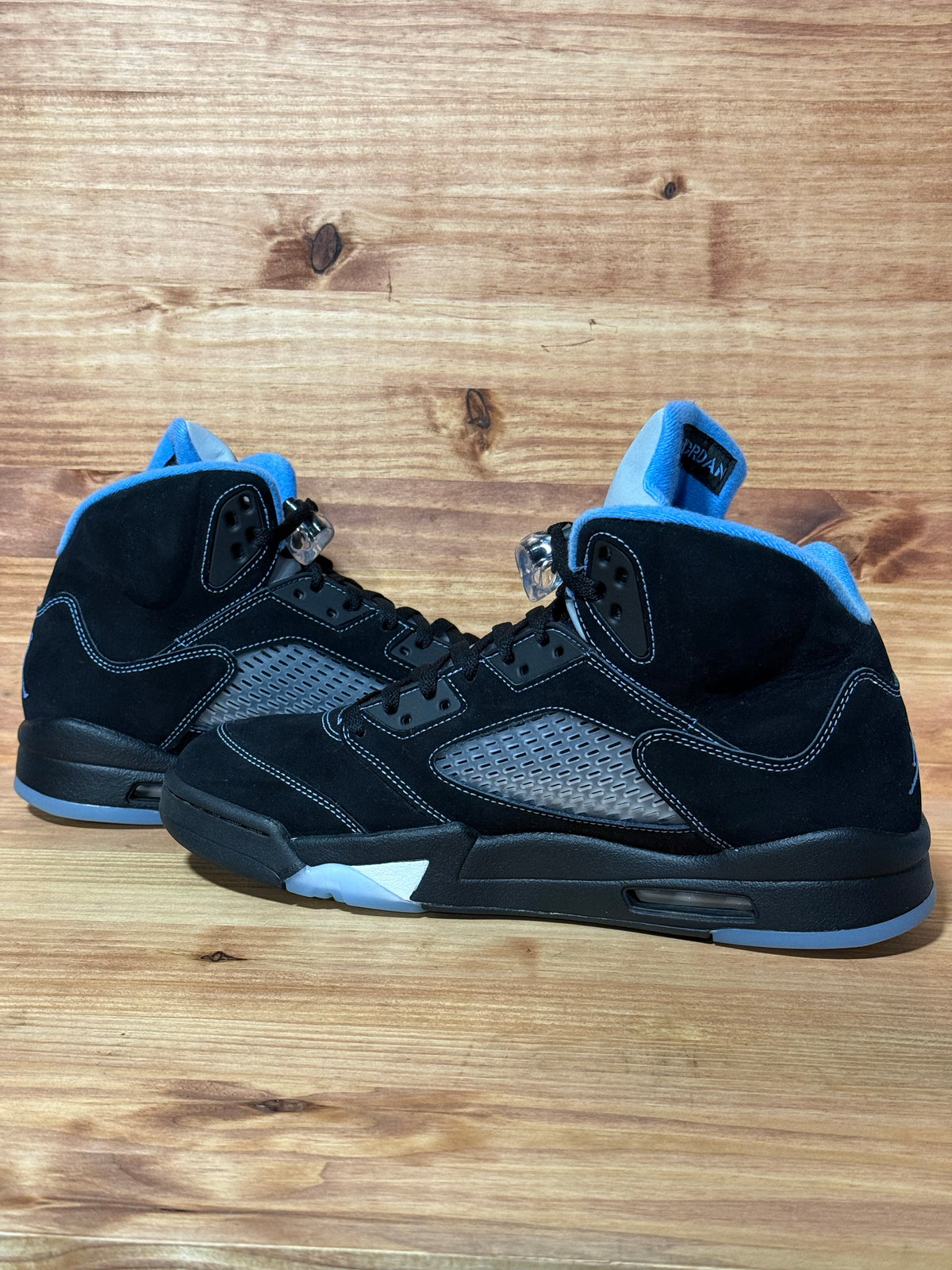 Jordan 5 Retro Black University Blue (2026)