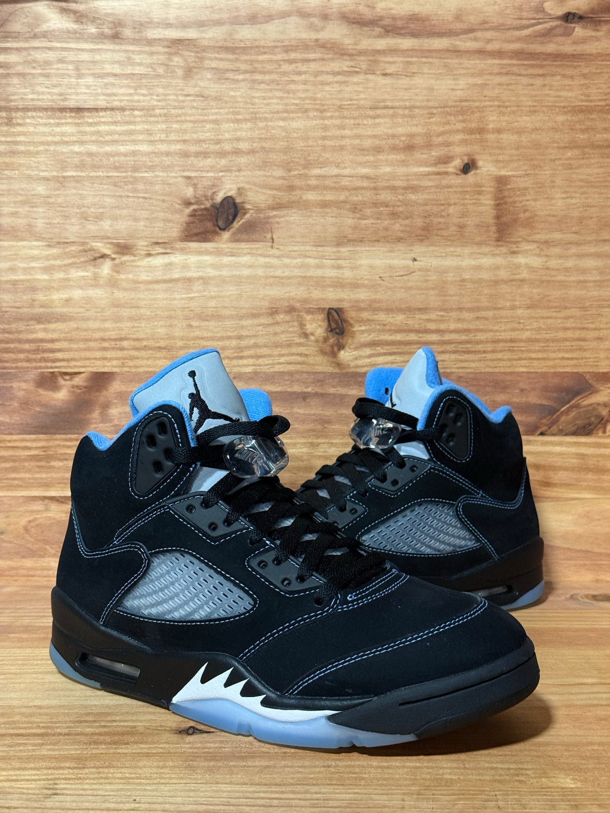 Jordan 5 Retro Black University Blue (2026)