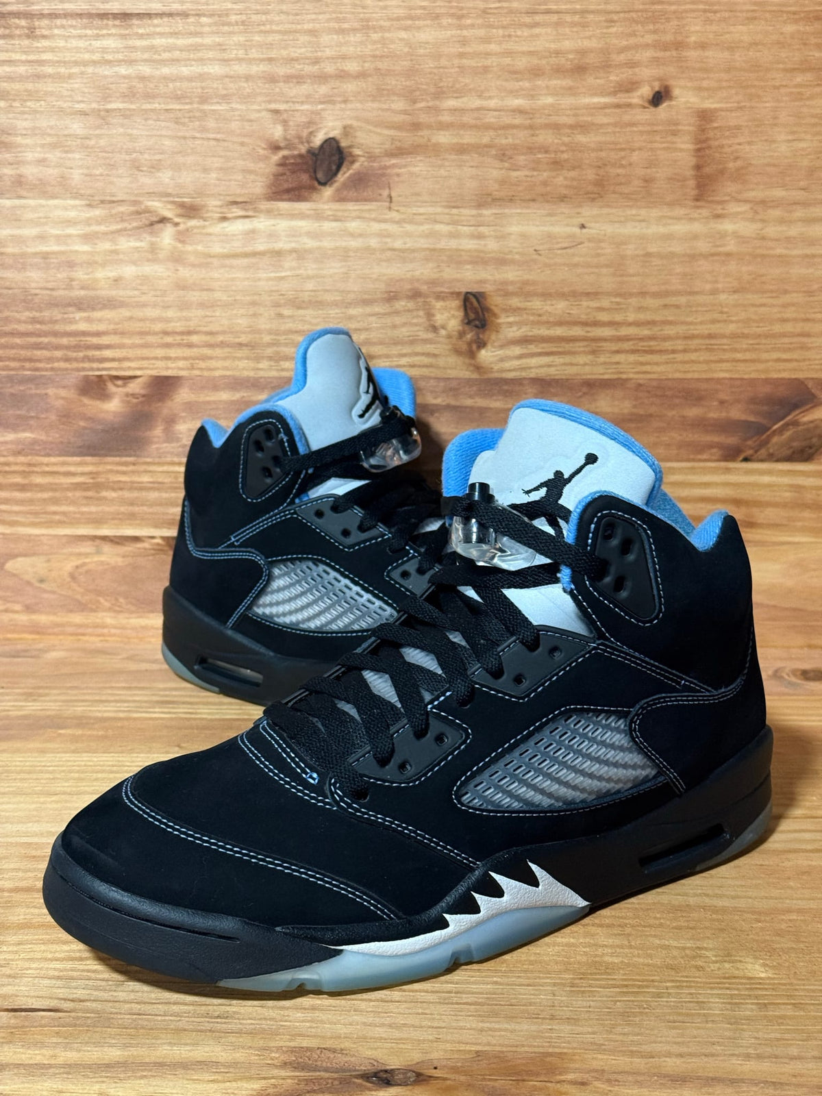 Jordan 5 Retro Black University Blue (2026) - Size 11