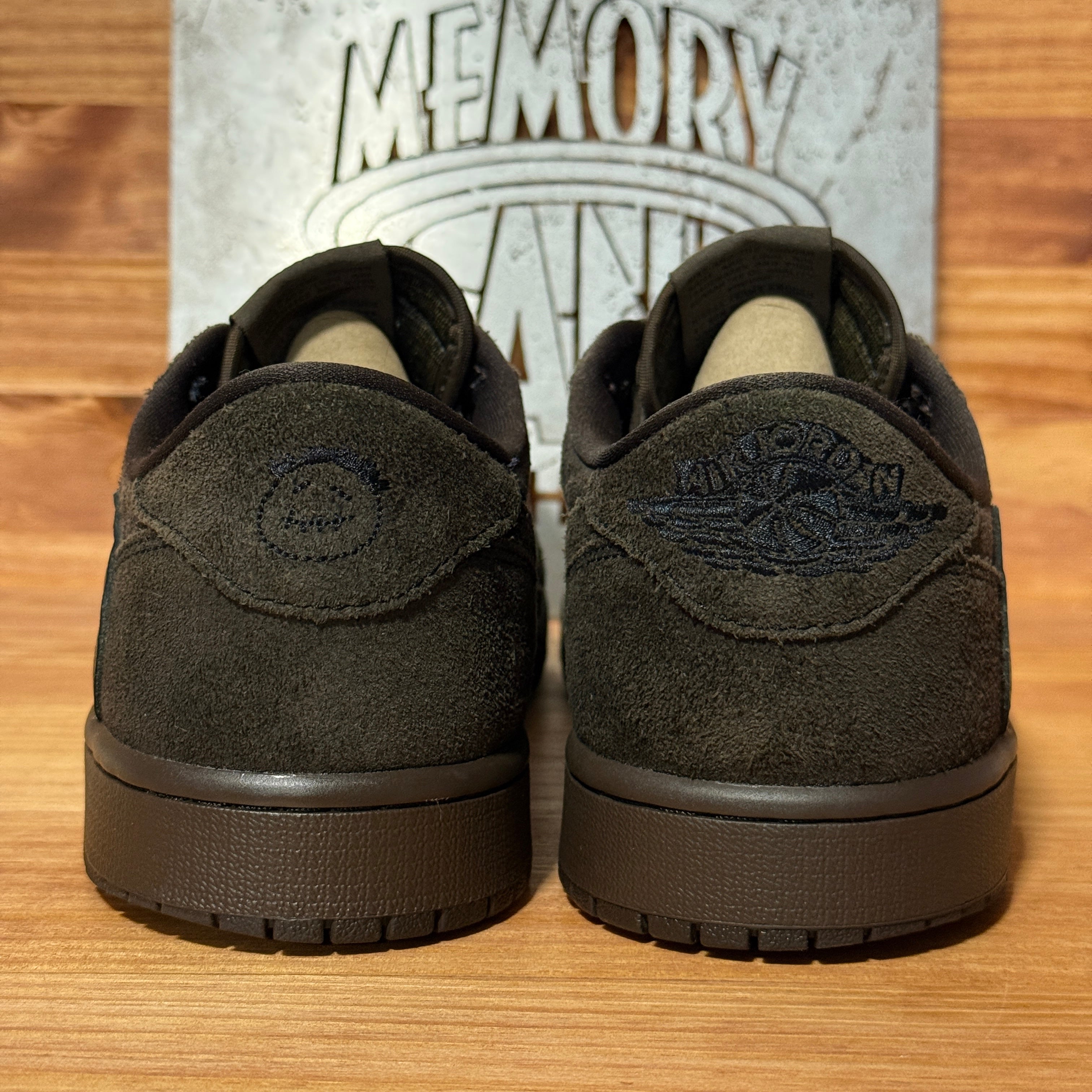 Jordan 1 Retro Low OG SP Travis Scott Velvet Brown
