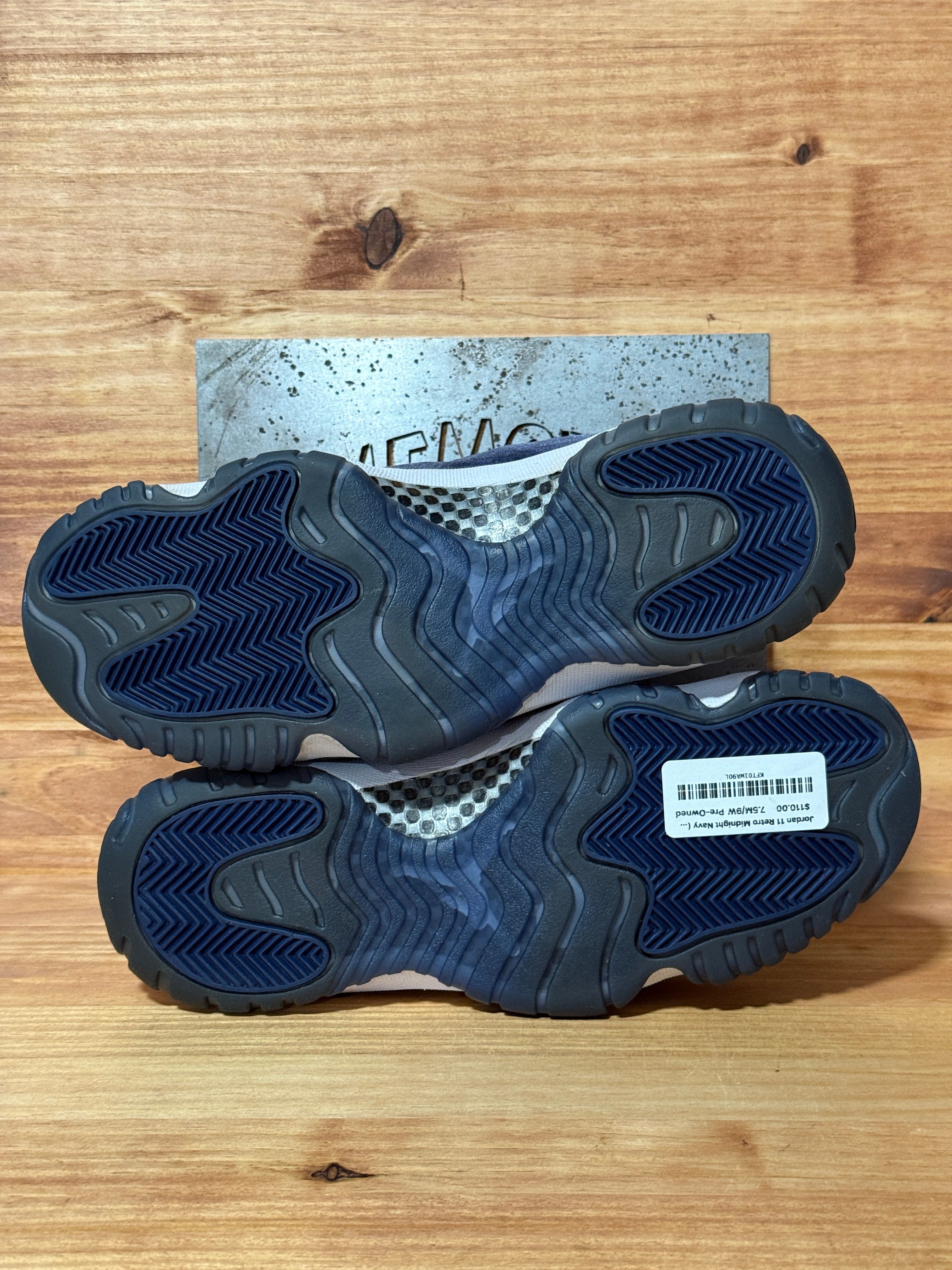 Jordan 11 Retro Midnight Navy (Women's)