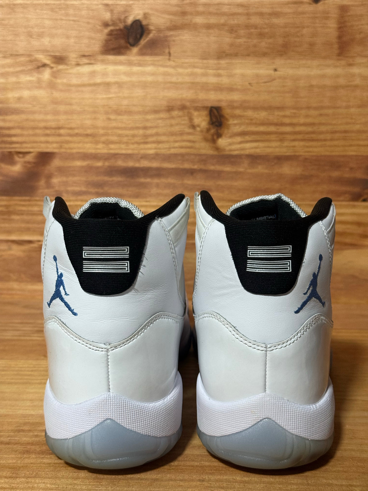 Jordan 11 Retro Legend Blue (2024)