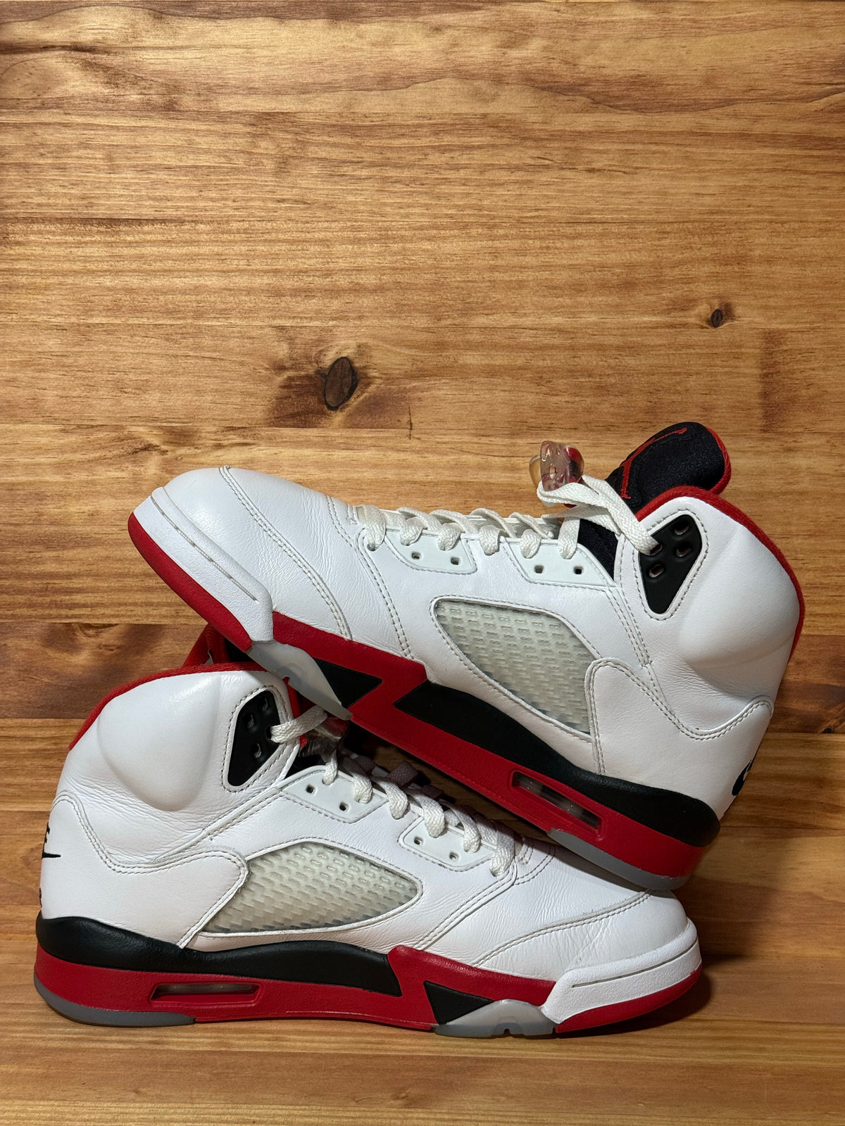 Jordan 5 Retro Fire Red Black Tongue (2025)