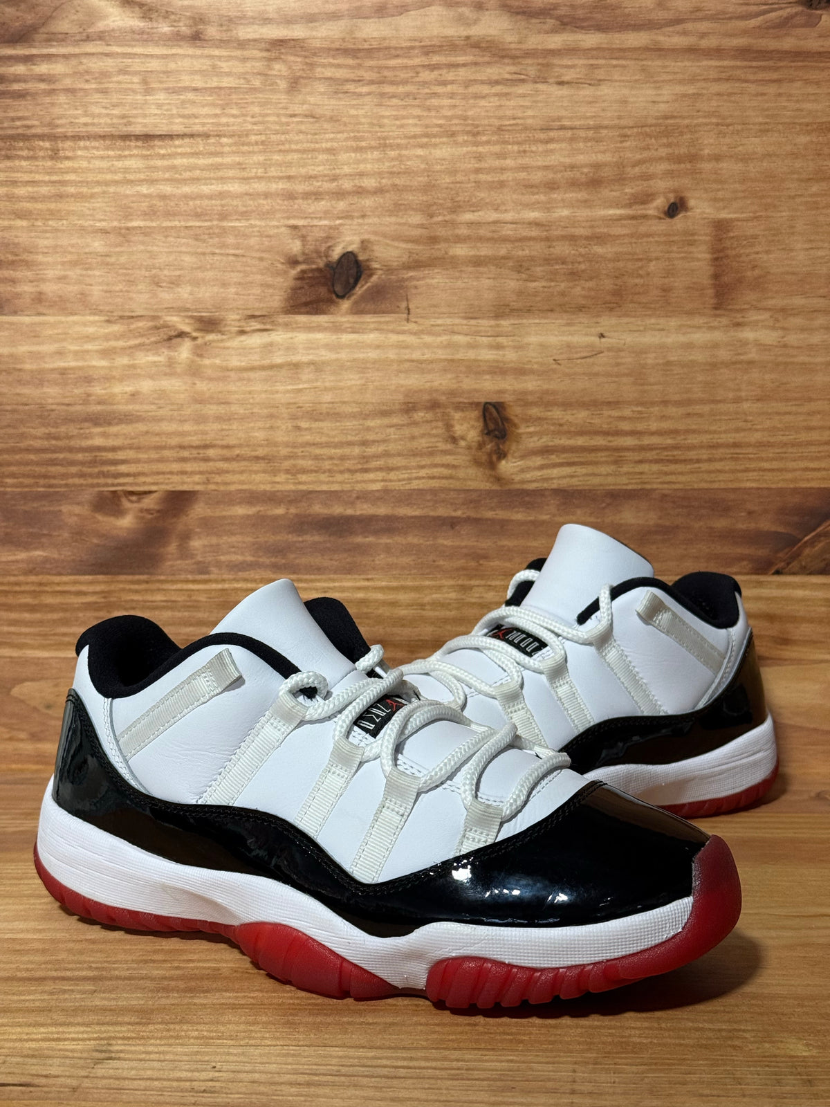 Jordan 11 Retro Low Concord Bred